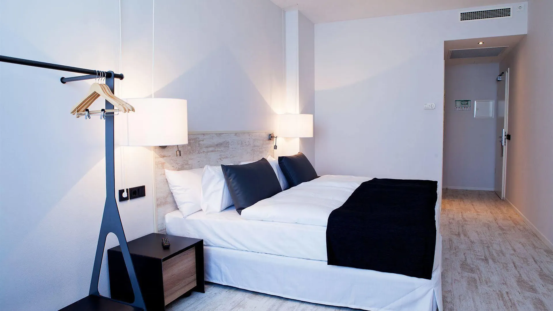 Catalonia Berlin Mitte Hotel 4*,
